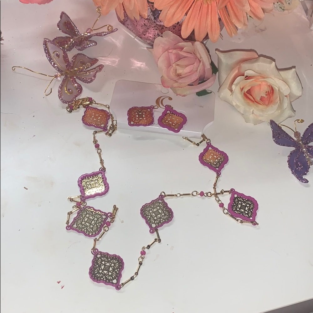 Long necklace